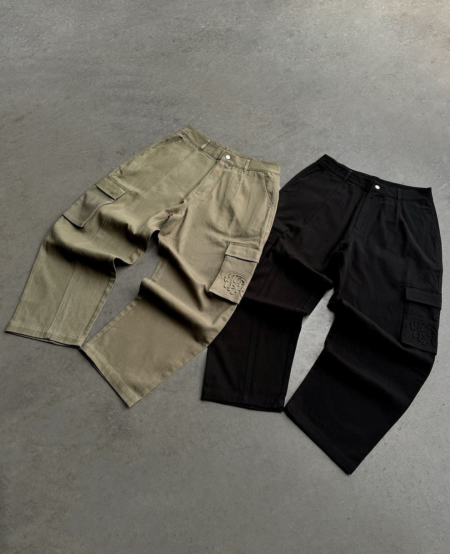 460805268_1084953766308389_5917585286011438298_n.jpg Mertra Hoodie Pants Brwon & Black - Image 1